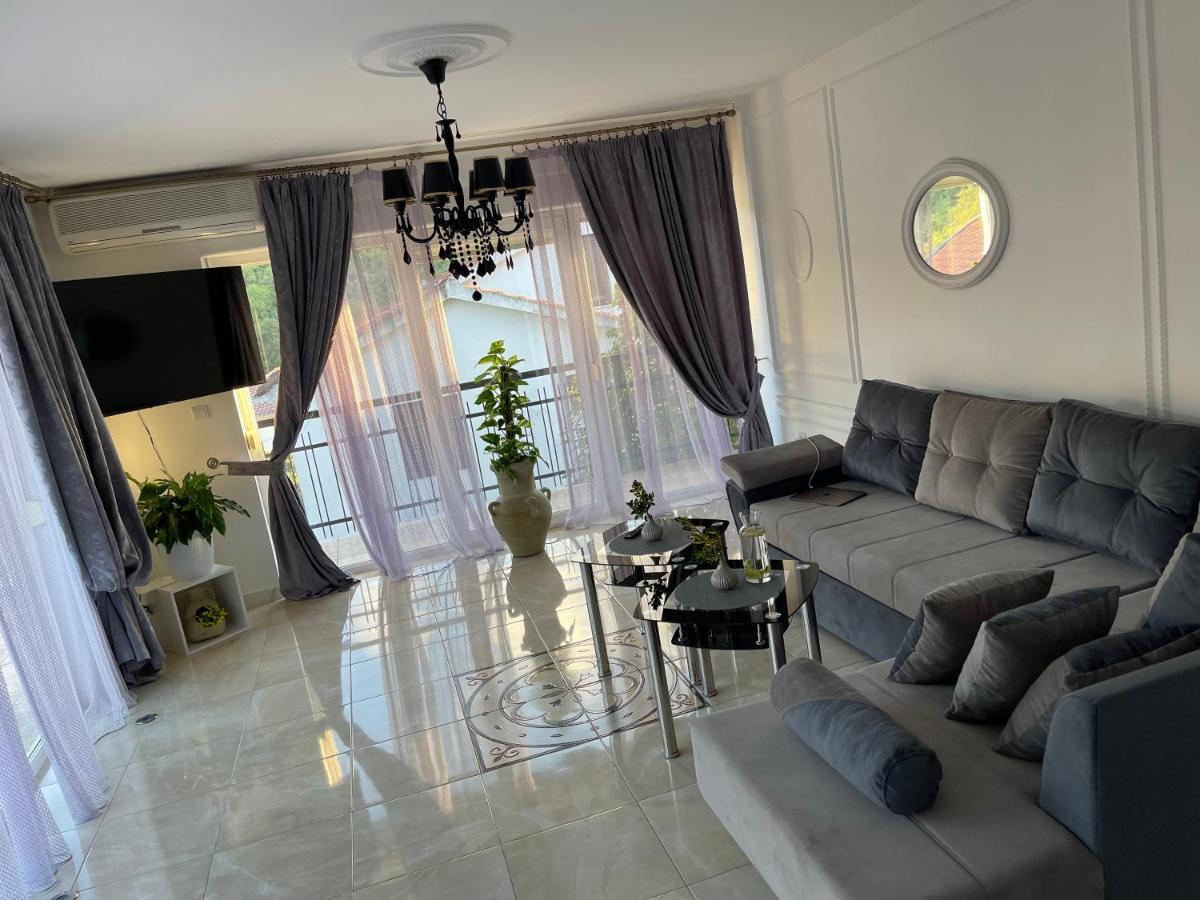 הרצג-נובי Apartmani Cirovic Luxury מראה חיצוני תמונה